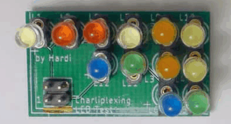 Charlieplexing LED Test PCB Bestückung.png