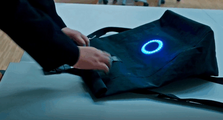 Rucksack mit Rücklicht.png