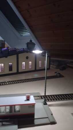 Viesmann 6362 leuchtet.JPG